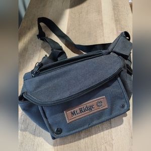 Vintage Mountain Mt Ridge Fanny Pack Waist Bum Bag Black Nylon Crossbody Pack